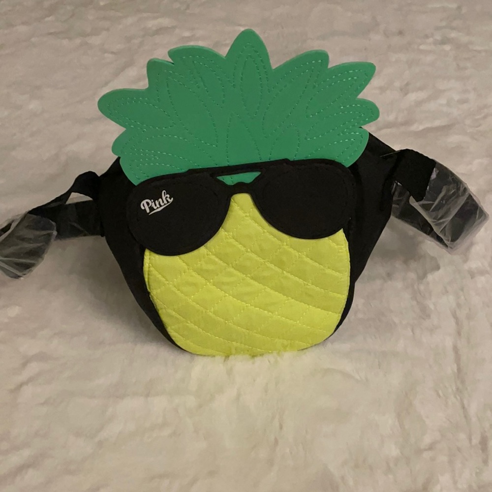 VS PINK PINEAPPLE 🍍 COOLER BAG